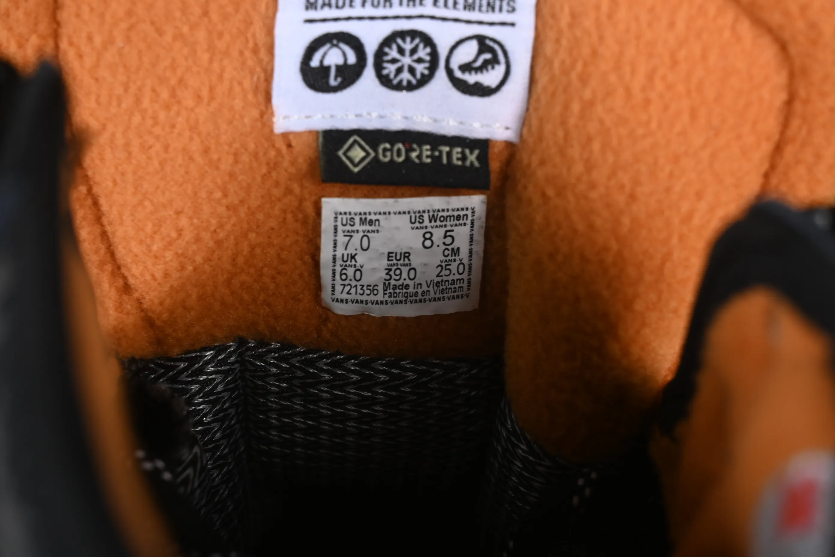 All categories Vans Vans series Vans Hi Vans high-top Vans Sk8-Hi Gore Te Outdoor adventure series round-toe lace-up high-top outdoor functional casual shoes VN0A5I11A0D